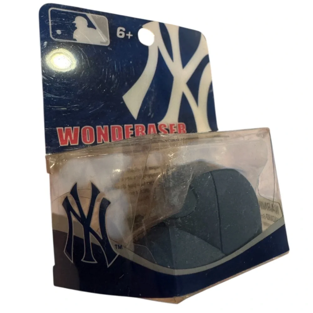 New York Yankees Wonderaser Blue Cap Eraser